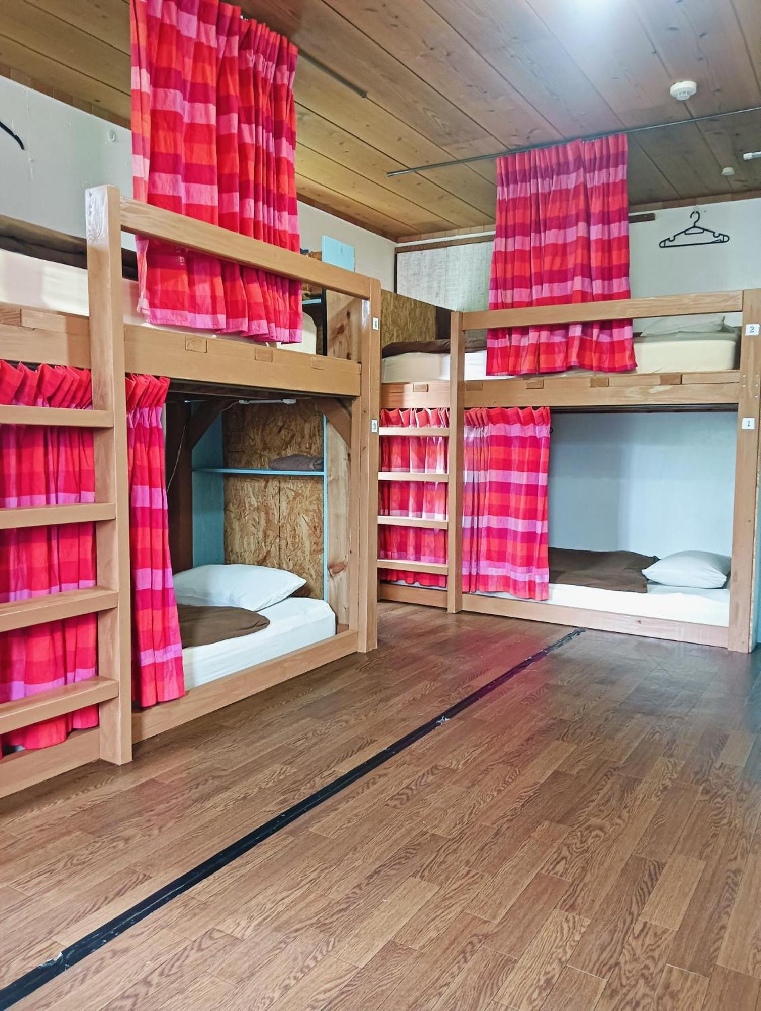 Holiday House Ryukyu-An "Music Hostel" Yomitan Buitenkant foto