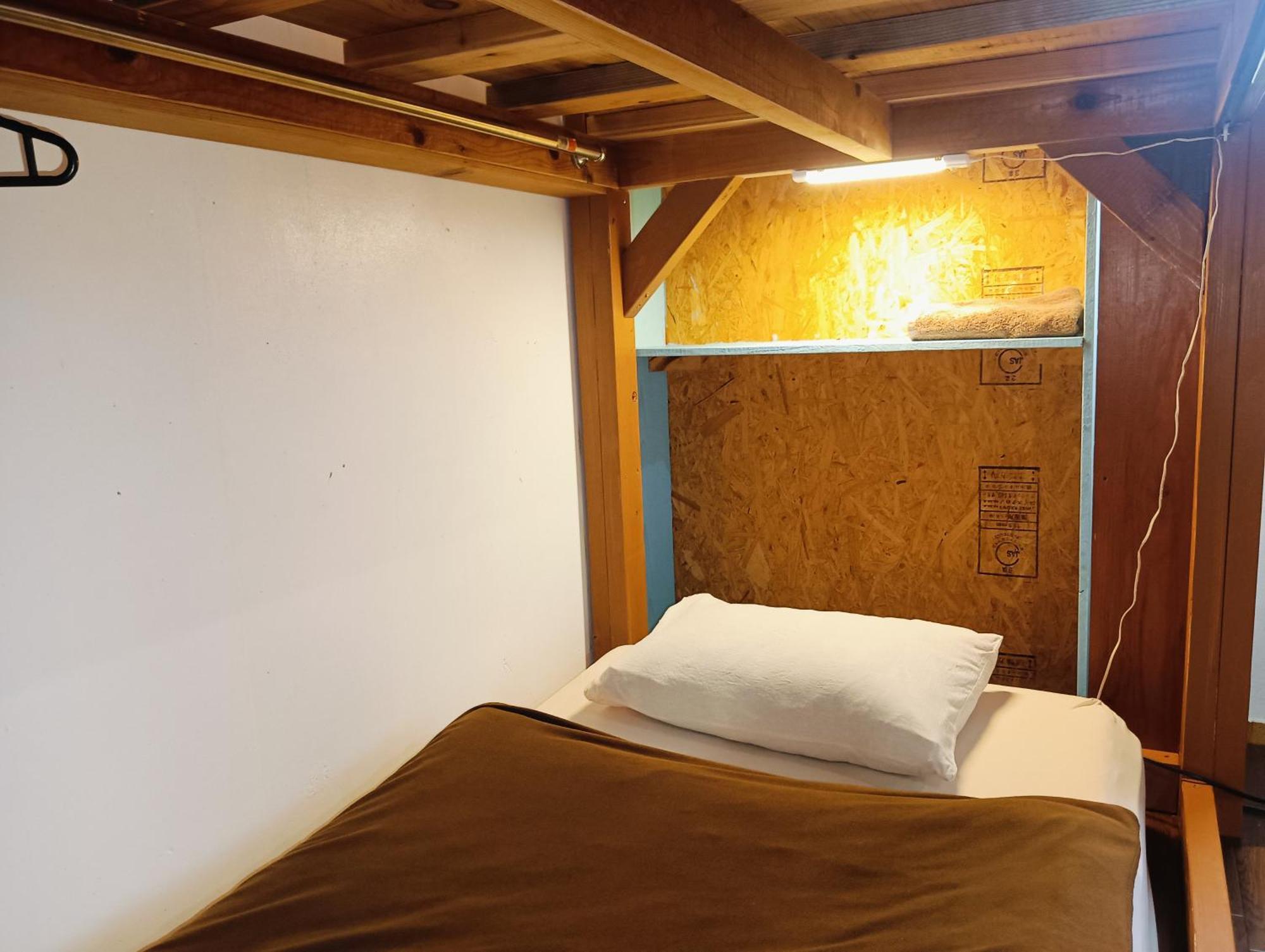 Holiday House Ryukyu-An "Music Hostel" Yomitan Buitenkant foto