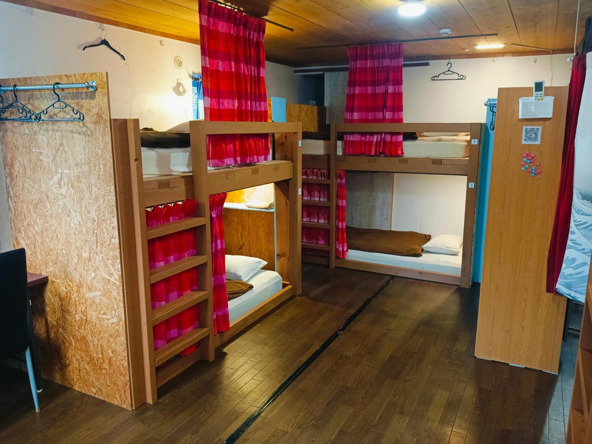 Holiday House Ryukyu-An "Music Hostel" Yomitan Buitenkant foto