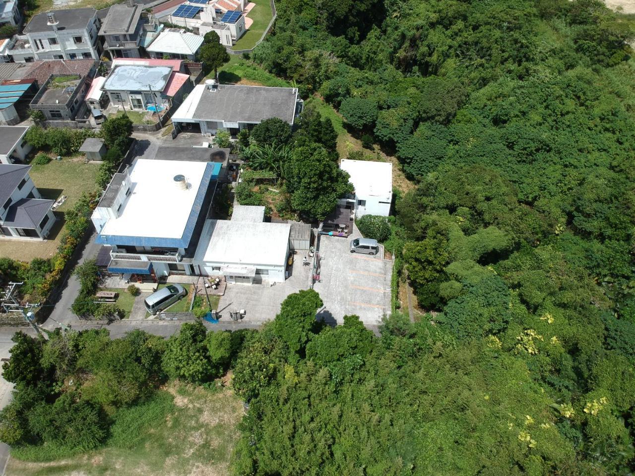 Holiday House Ryukyu-An "Music Hostel" Yomitan Buitenkant foto