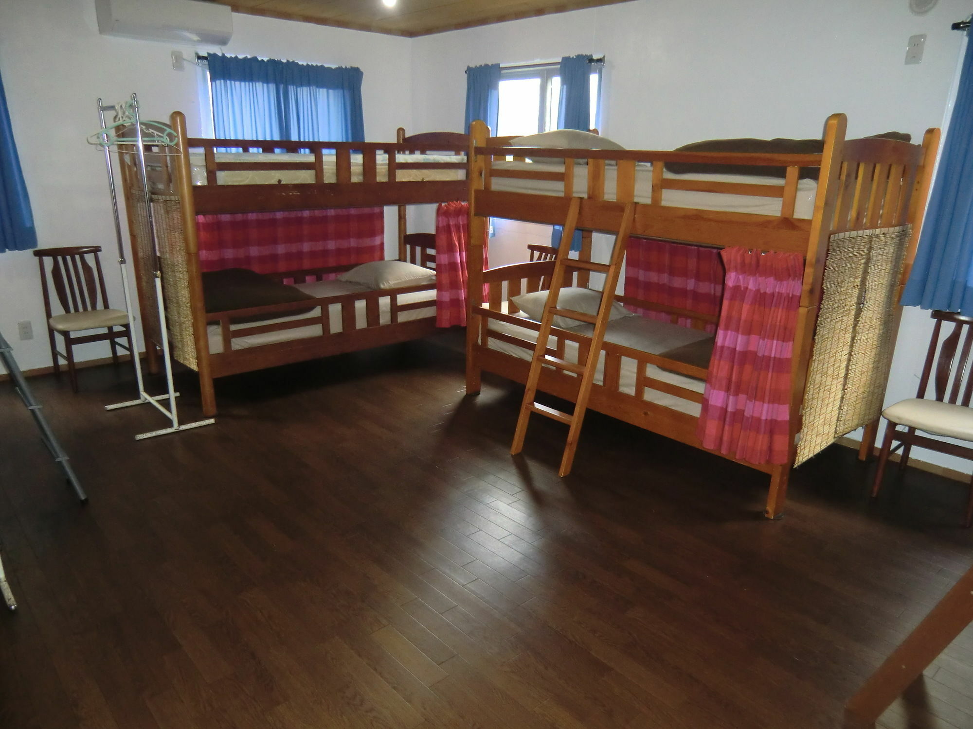 Holiday House Ryukyu-An "Music Hostel" Yomitan Buitenkant foto